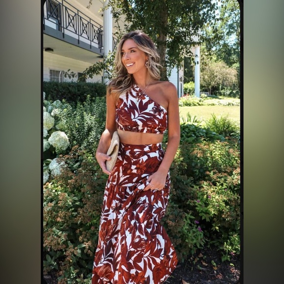 Revolve Seven Wonders Lorelai Floral One Shoulder Top and Maxi Skirt Set - Picture 1 of 4